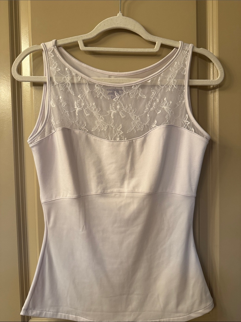 SPANX light lavender  Yoke Sleeveless Shell Top